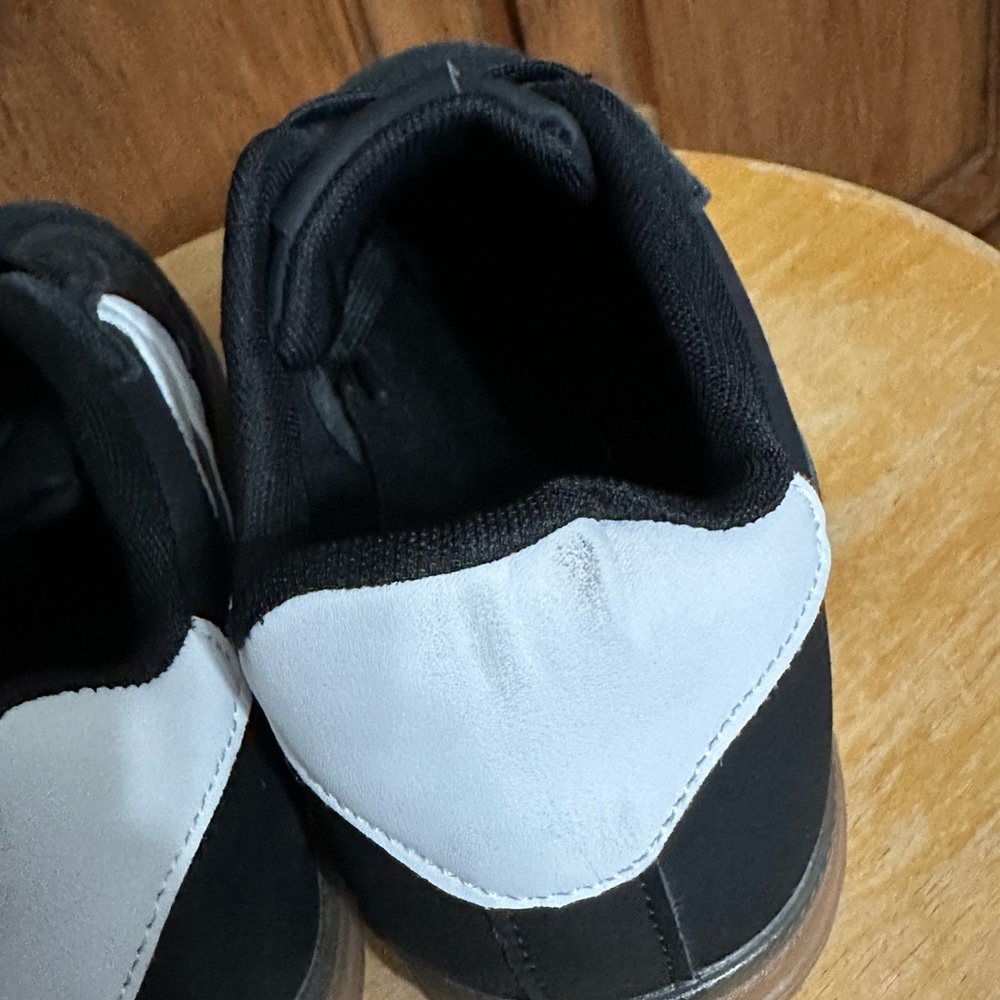 Streetwear Society Black and White Sneakers 6 - Picture 6 of 10